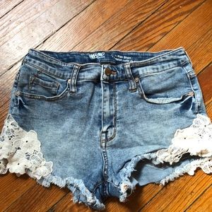 👍High Rise Shorts with lace side detail 👍